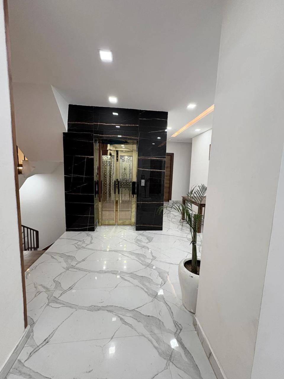 Pacific Inn Eco Central Gurgaon Eksteriør billede