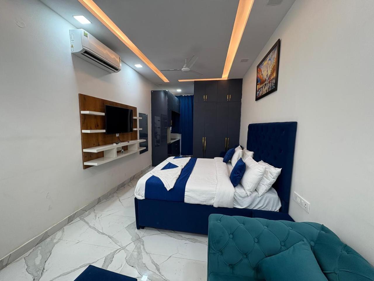 Pacific Inn Eco Central Gurgaon Eksteriør billede