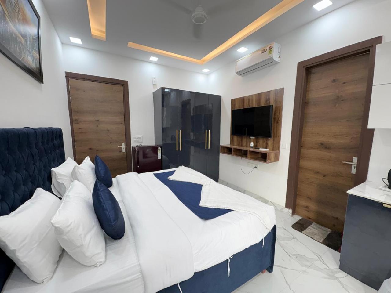Pacific Inn Eco Central Gurgaon Eksteriør billede