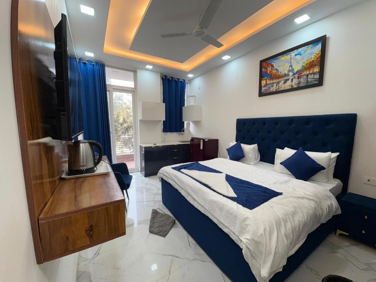 Pacific Inn Eco Central Gurgaon Eksteriør billede