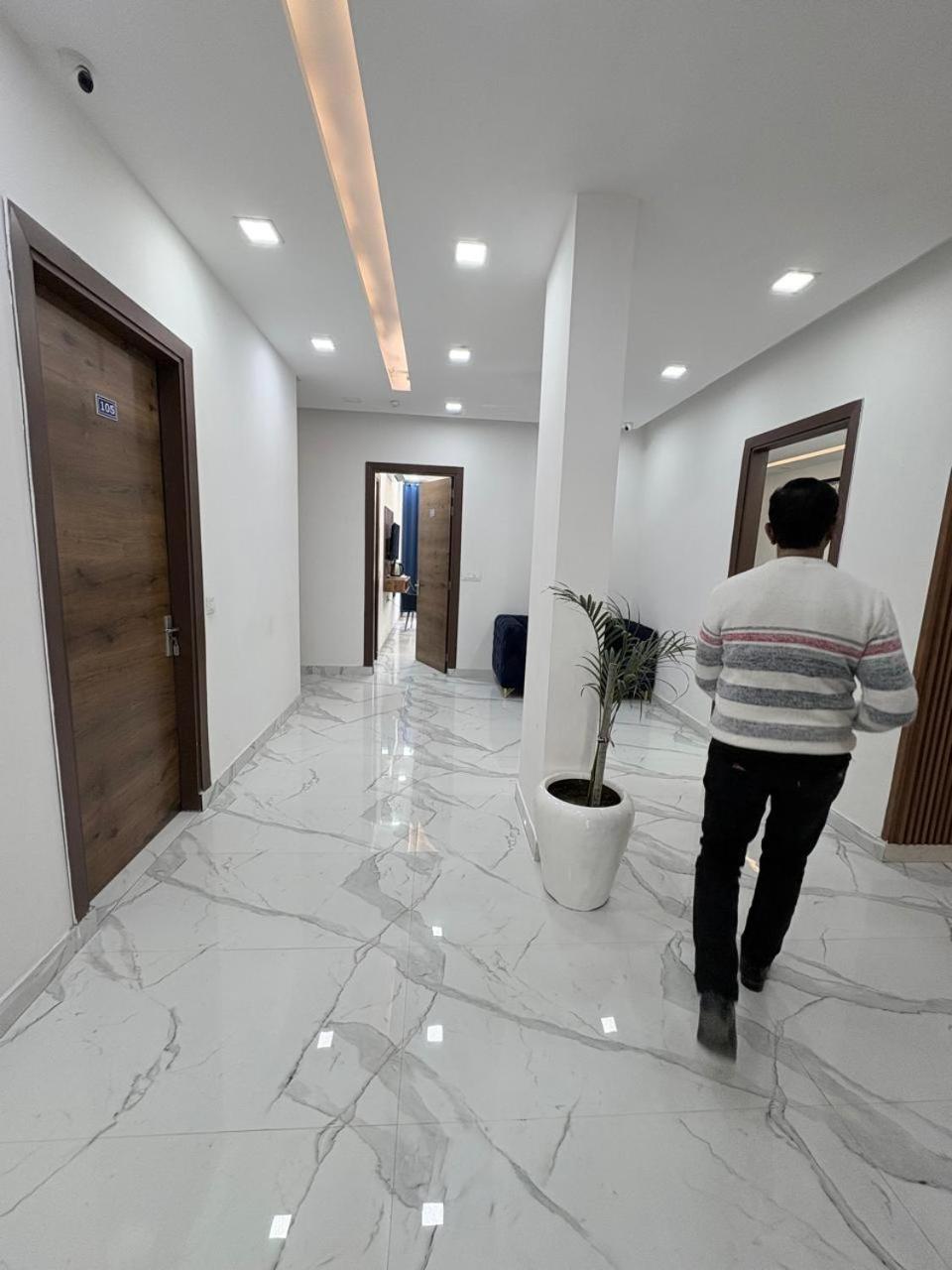Pacific Inn Eco Central Gurgaon Eksteriør billede