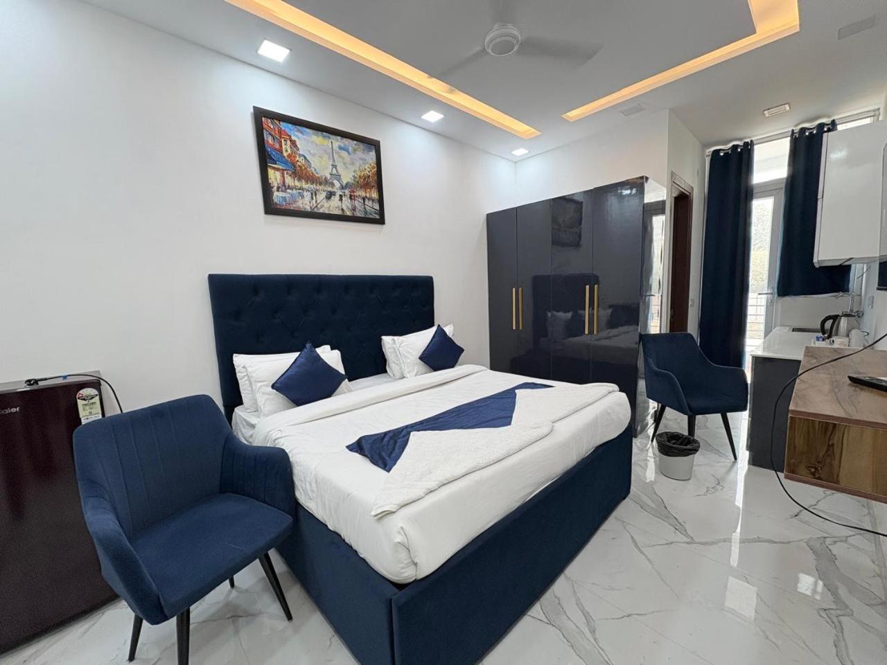 Pacific Inn Eco Central Gurgaon Eksteriør billede