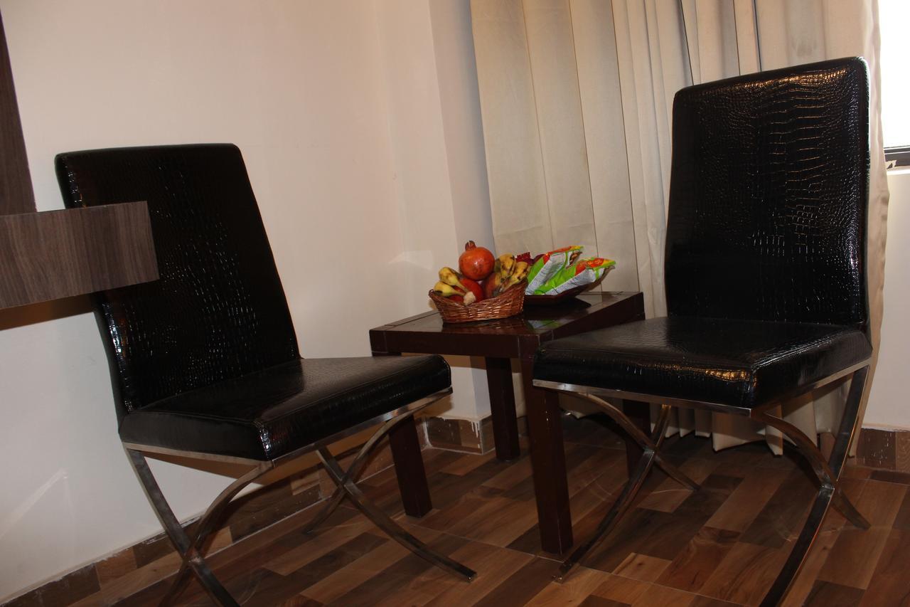 Pacific Inn Eco Central Gurgaon Eksteriør billede
