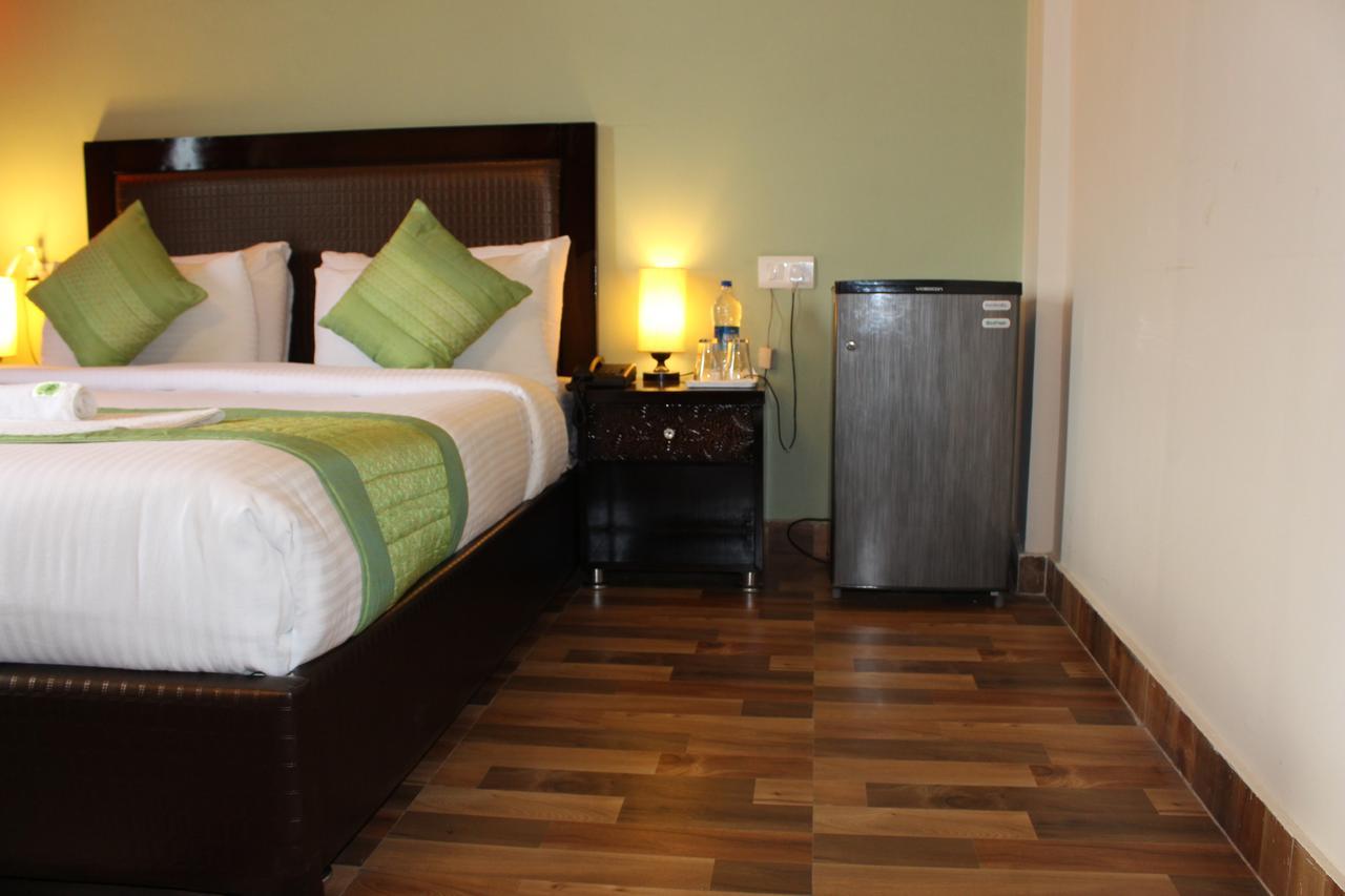 Pacific Inn Eco Central Gurgaon Eksteriør billede