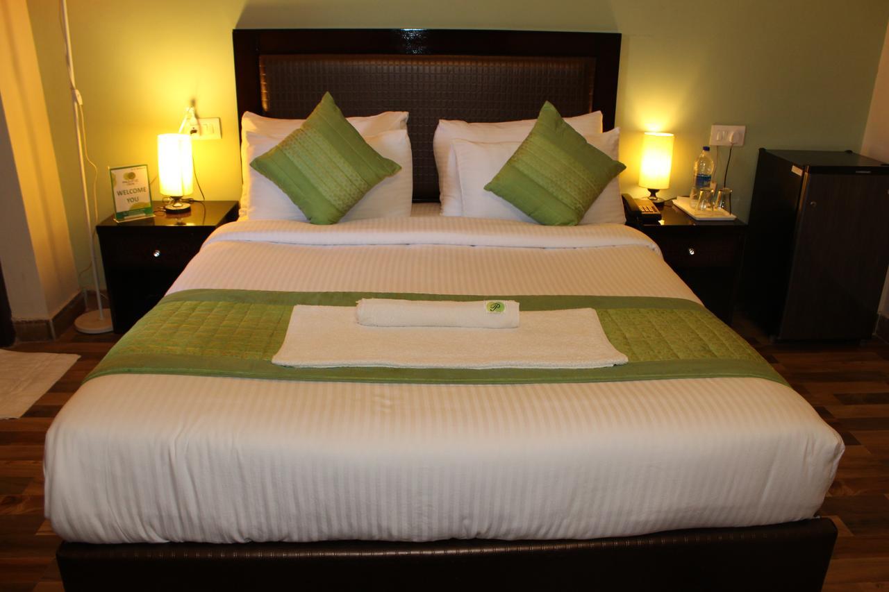 Pacific Inn Eco Central Gurgaon Eksteriør billede