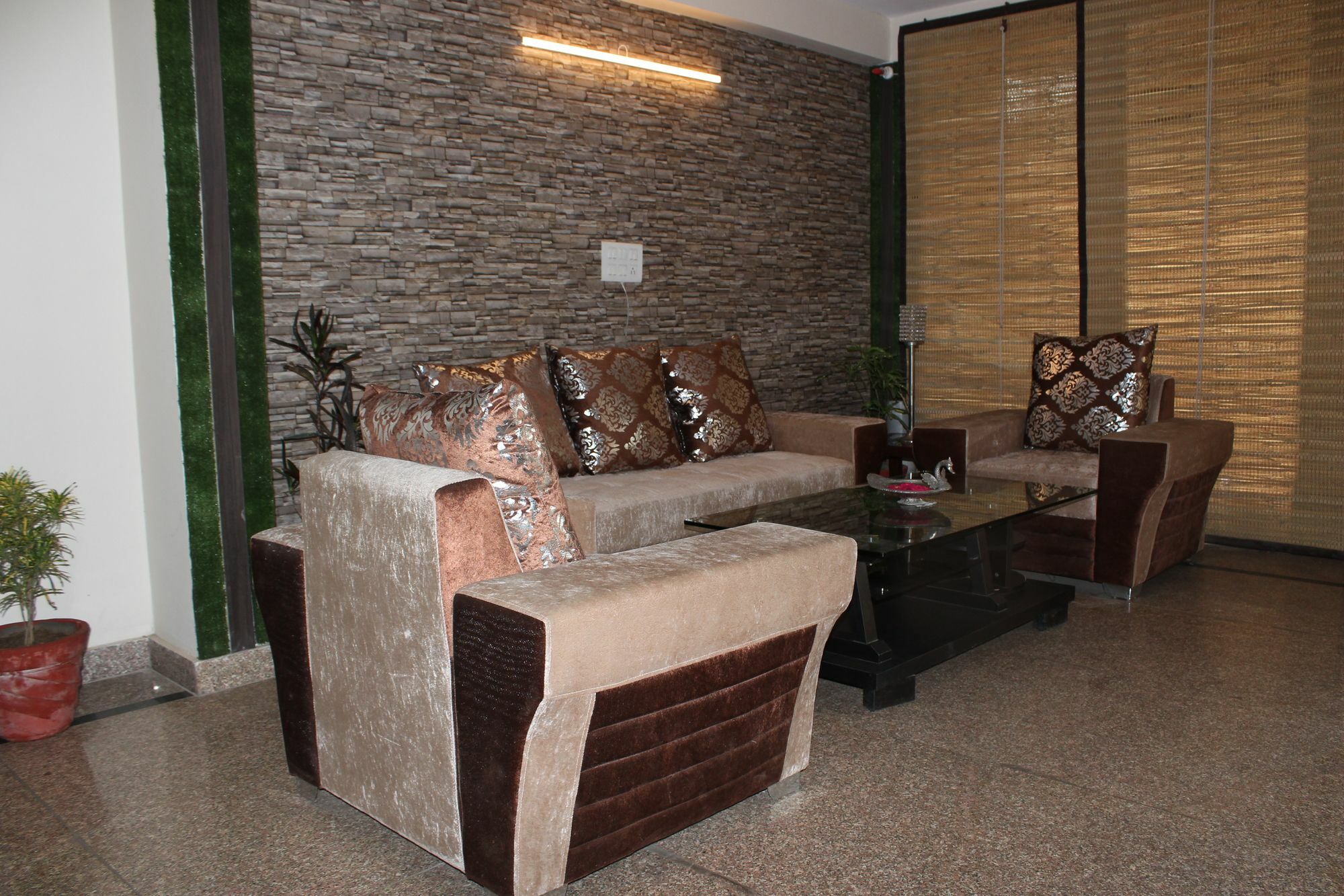 Pacific Inn Eco Central Gurgaon Eksteriør billede